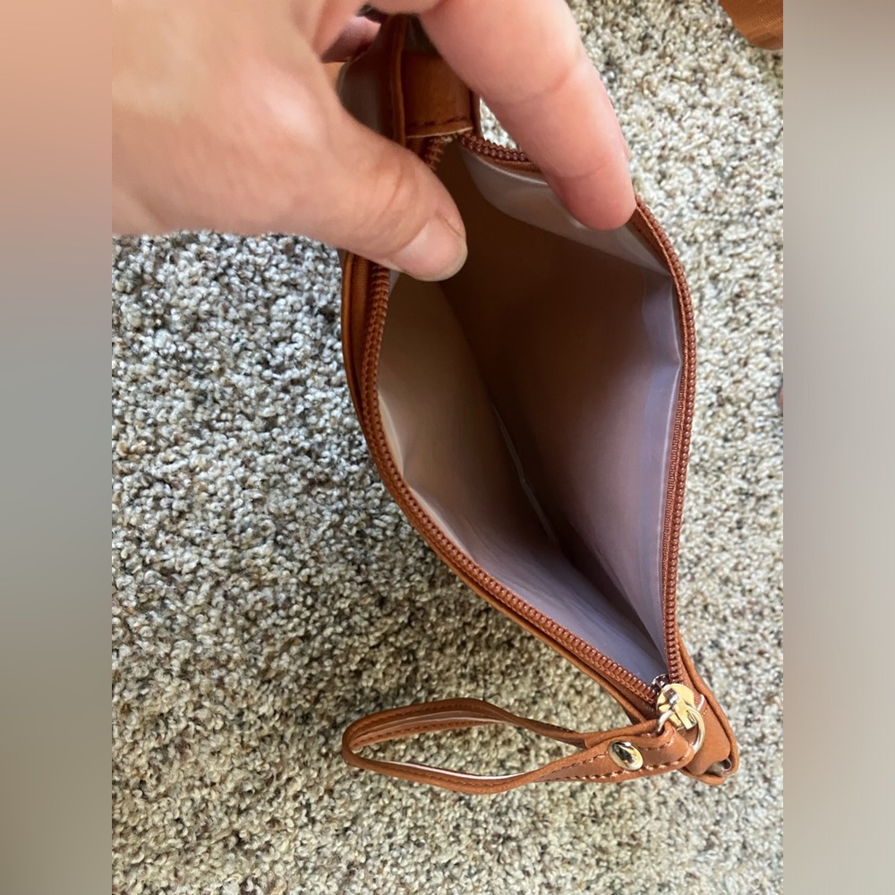 NEW MaySan vegan leather diaper bag - Picture 9 of 12